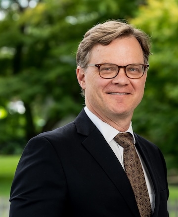 Headshot of Christopher Fuller